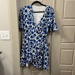 miami size L blue flower wrap dress